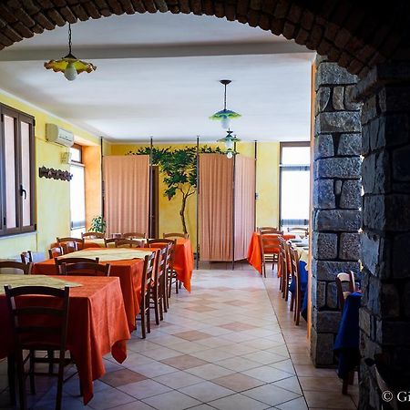 Agriturismo Le Vigne Ducali Màndas 外观 照片