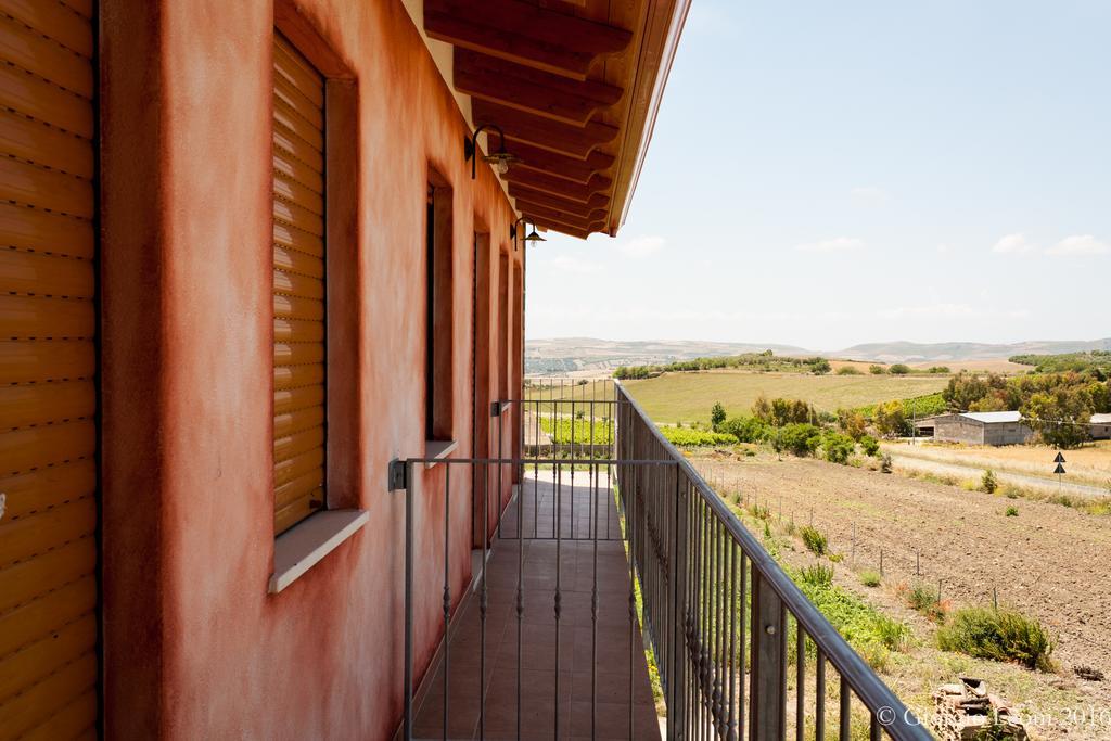 Agriturismo Le Vigne Ducali Màndas 外观 照片